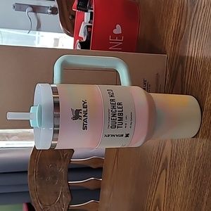 Do not purchase on hold for @leann_renda